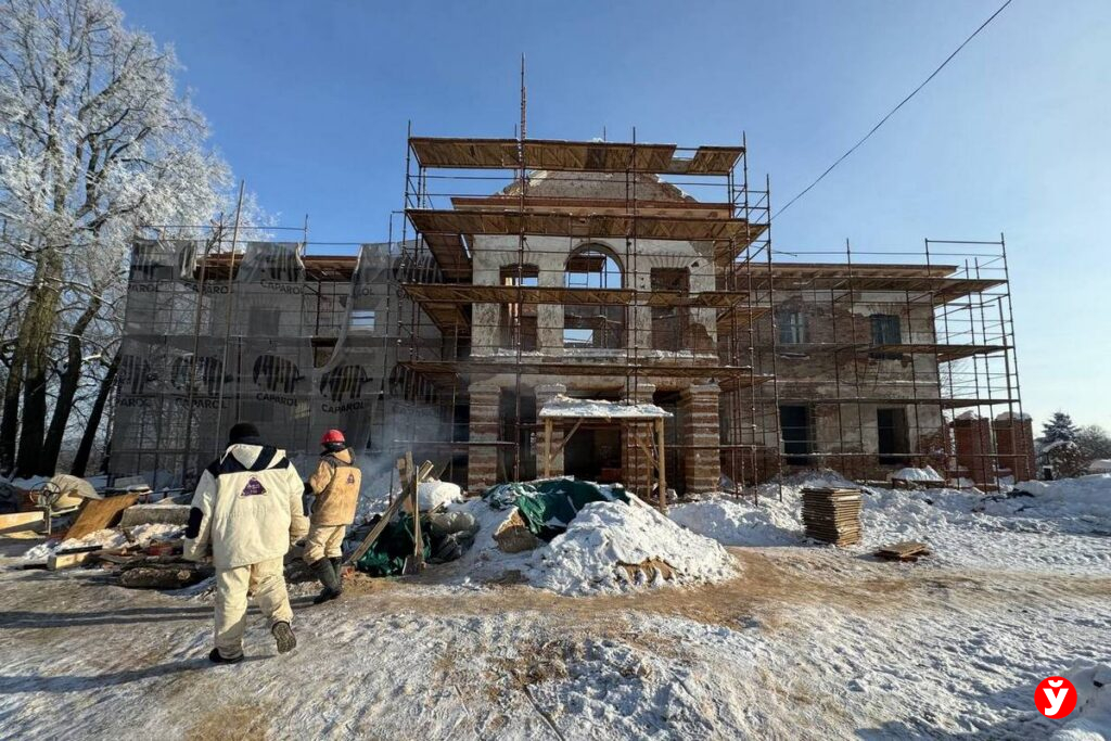 На стенах усадьбы графа Потоцкого строители случайно обнаружили загадочную надпись