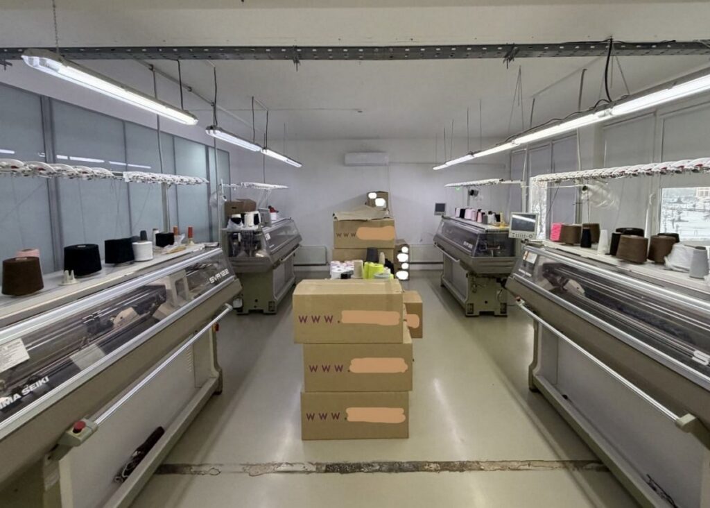 Брестский производитель одежды устроил масштабное налоговое мошенничество — недоплатил 3 млн рублей