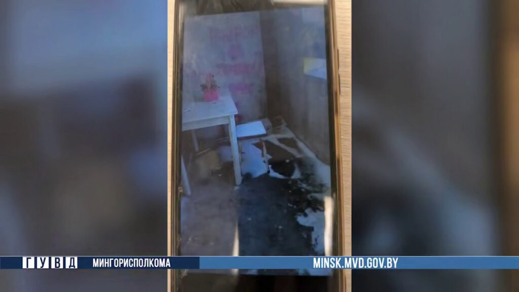 11-летний минчанин под давлением мошенников вынес из дома сейф с драгоценностями