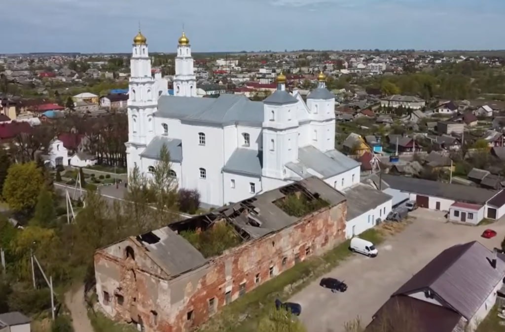 Монастырь кармелитов в Глубоком продан всего за 47 рублей