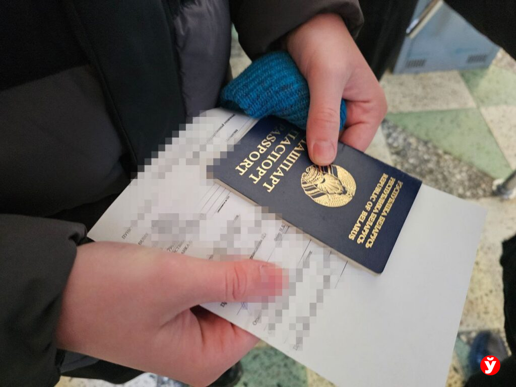 Смарт-часы на репетиционном ЦЭ: один участник из Гомельской области удален с экзамена