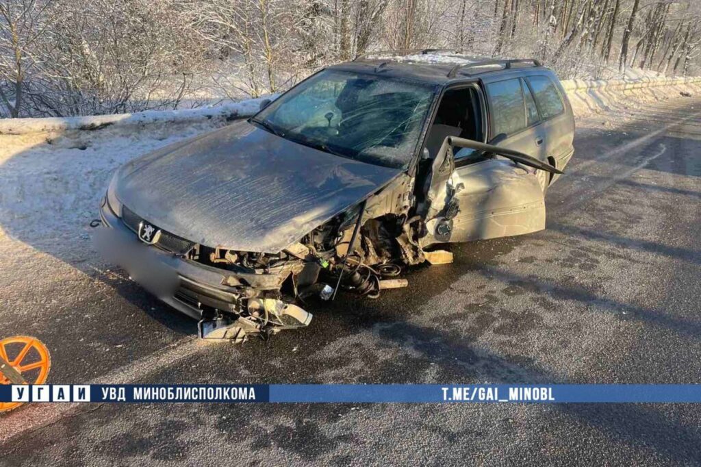 Лобовое столкновение в Молодечненском районе: Peugeot при обгоне вылетел на встречку