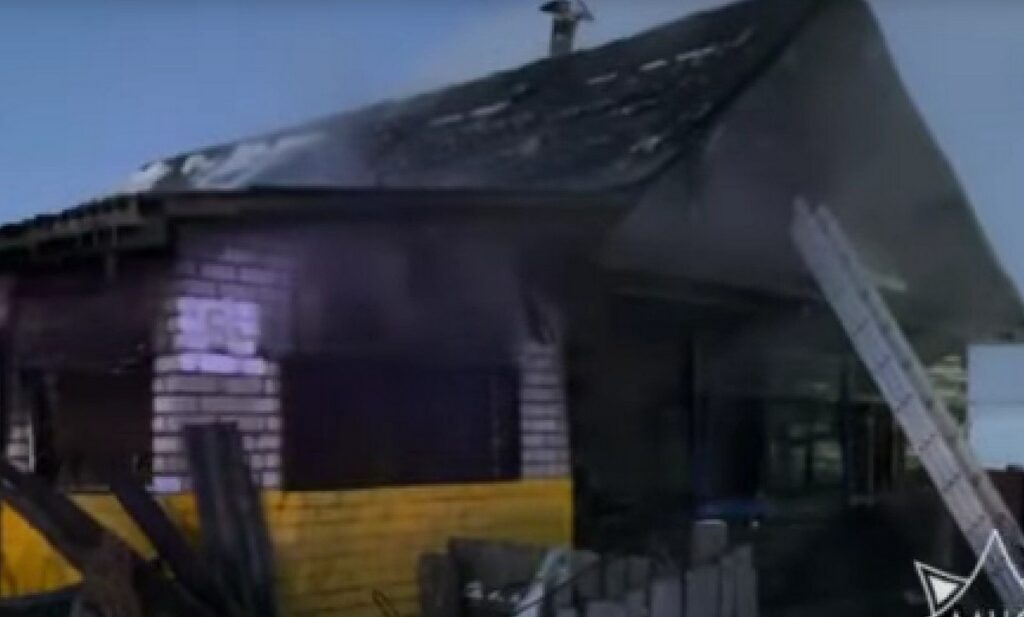 Трое мужчин погибли на пожаре в Новом Дворе под Минском