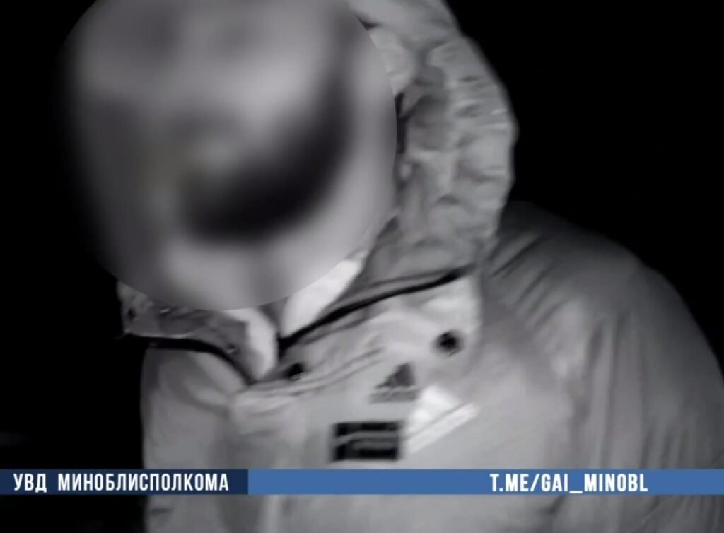 Лишенный прав водитель BMW пытался скрыться от ГАИ в лесу — он задержан под Минском