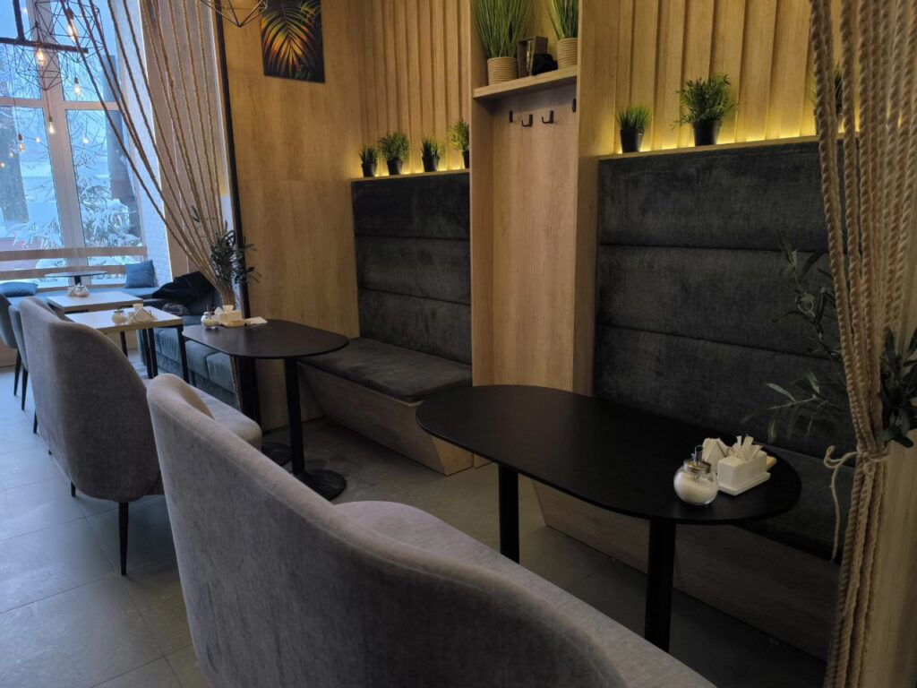 Сырники, «Цезарь» и флэт уайт: где в Молодечно можно вкусно позавтракать