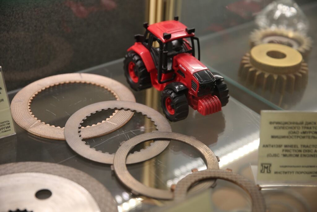 Диски для БЕЛАЗа и покрытия для комбайнов: где используют разработки Института порошковой металлургии