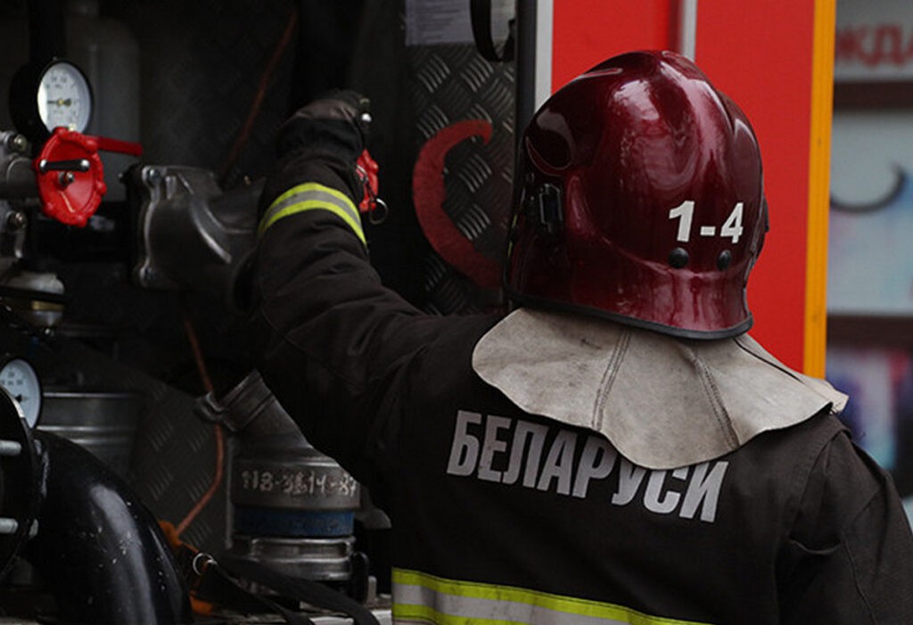 В Минске на Берестянской вспыхнул пожар в подвале пятиэтажки