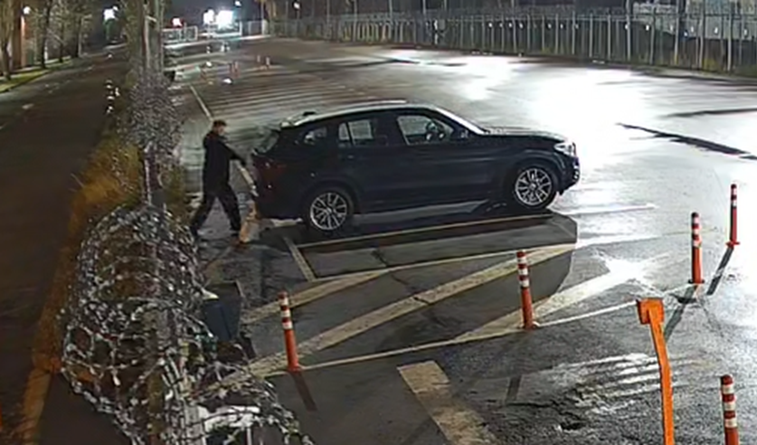 В Минске пьяный подросток повредил чужую BMW и уснул за рулем