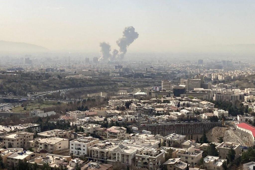 МИД сказал, куда в экстренных случаях звонить находящимся на Ближнем Востоке белорусам