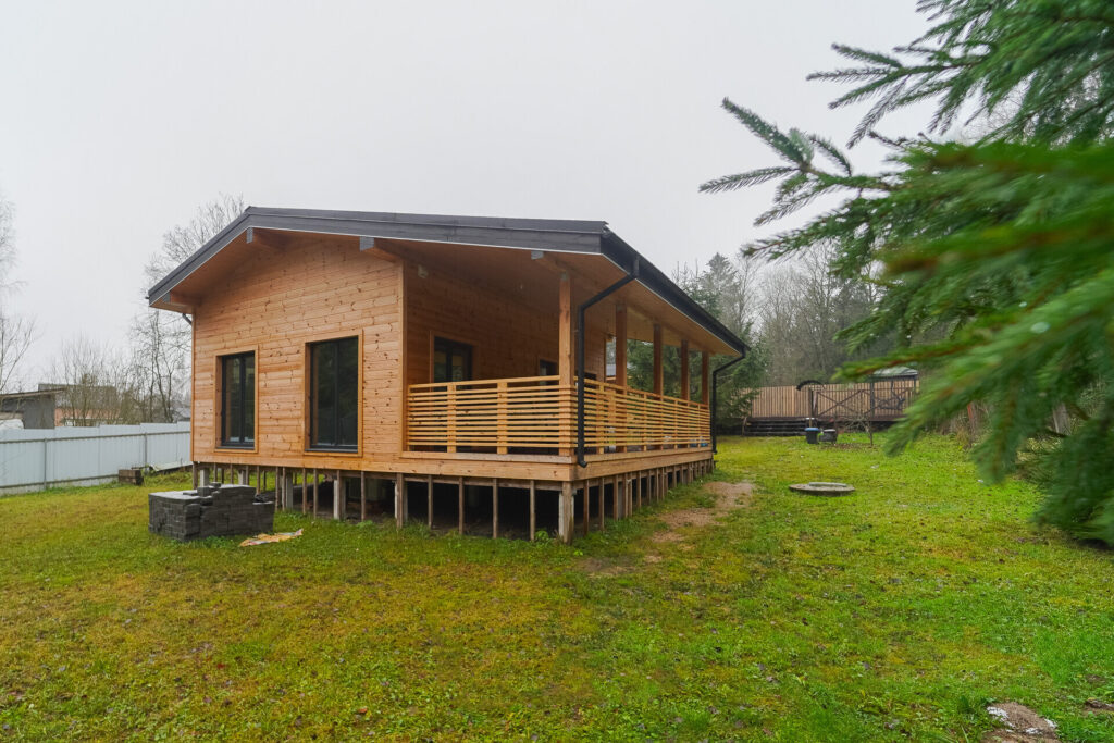 В Минской области продают уютный современный домик в ретро-стиле менее чем за 100 тысяч долларов