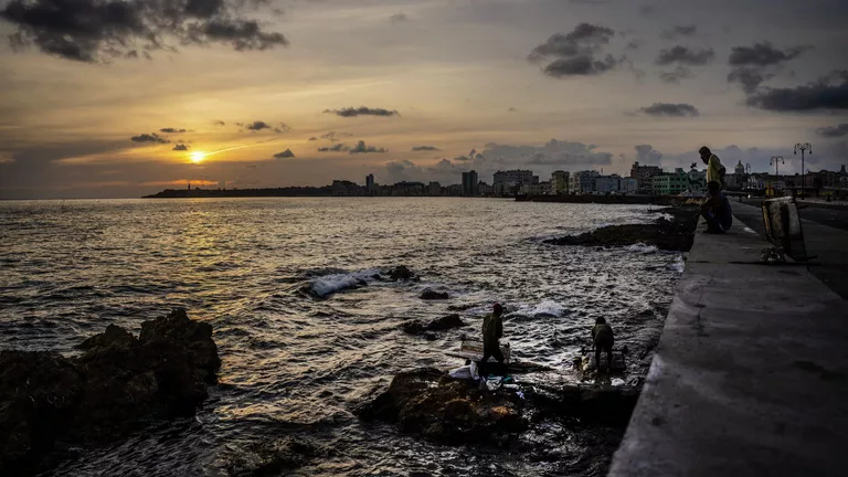 На катере под флагом США попытались повторить сценарий Гитлера, атаковав кубинских пограничников