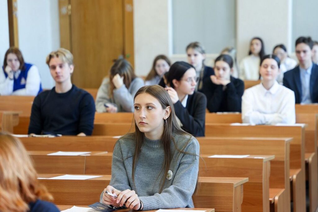 Сайт РИКЗ сбоит из-за наплыва выпускников после публикации результатов репетиционного ЦЭ