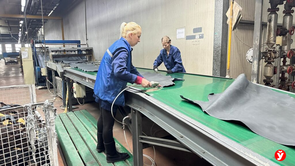 Обрезка пневмоножницами кожи