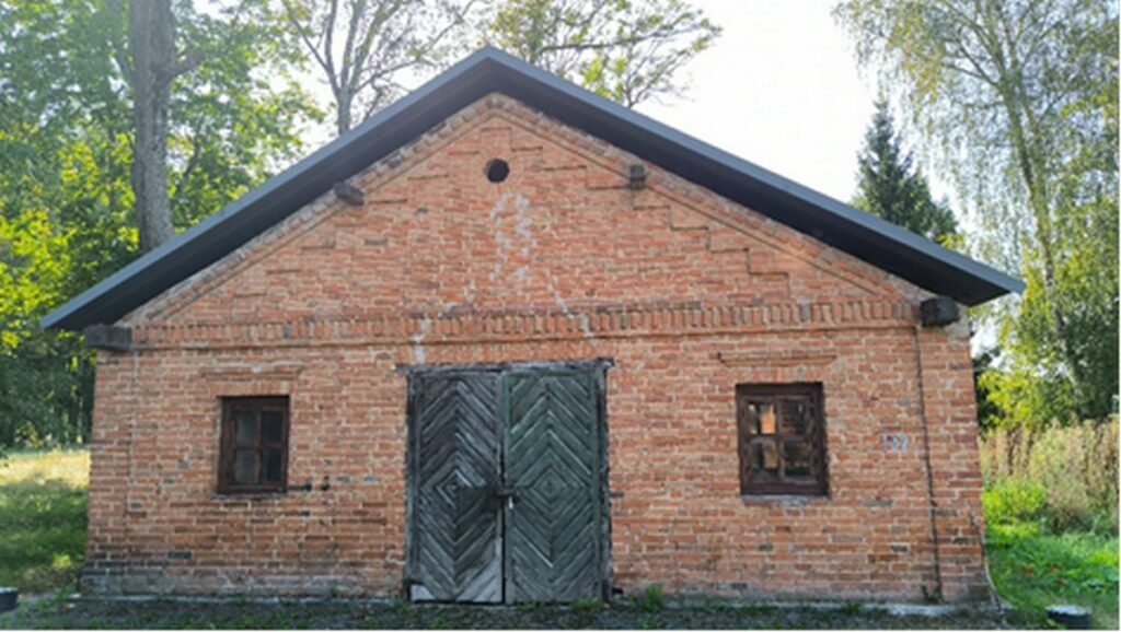 Старинную усадьбу в Гродненской области продают на аукционе со скидкой 80%