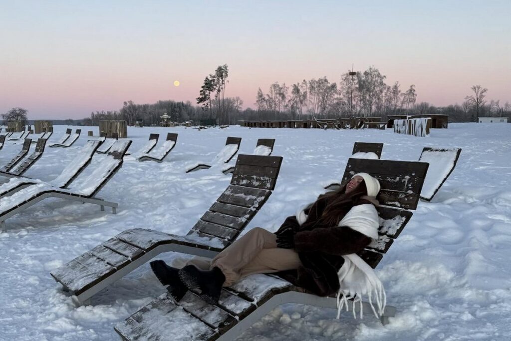 Белорусы готовятся к майским праздникам заранее — на Минском море «бронируют» беседки и лежаки