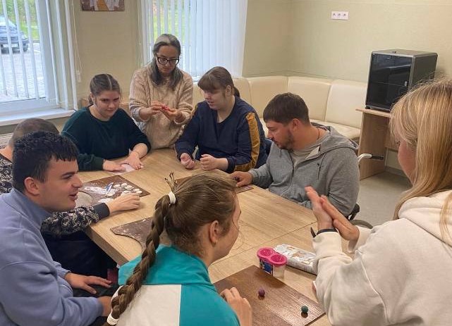 Поддержка и первые шаги к самостоятельности: как устроен центр соцобслуживания в Боровлянах