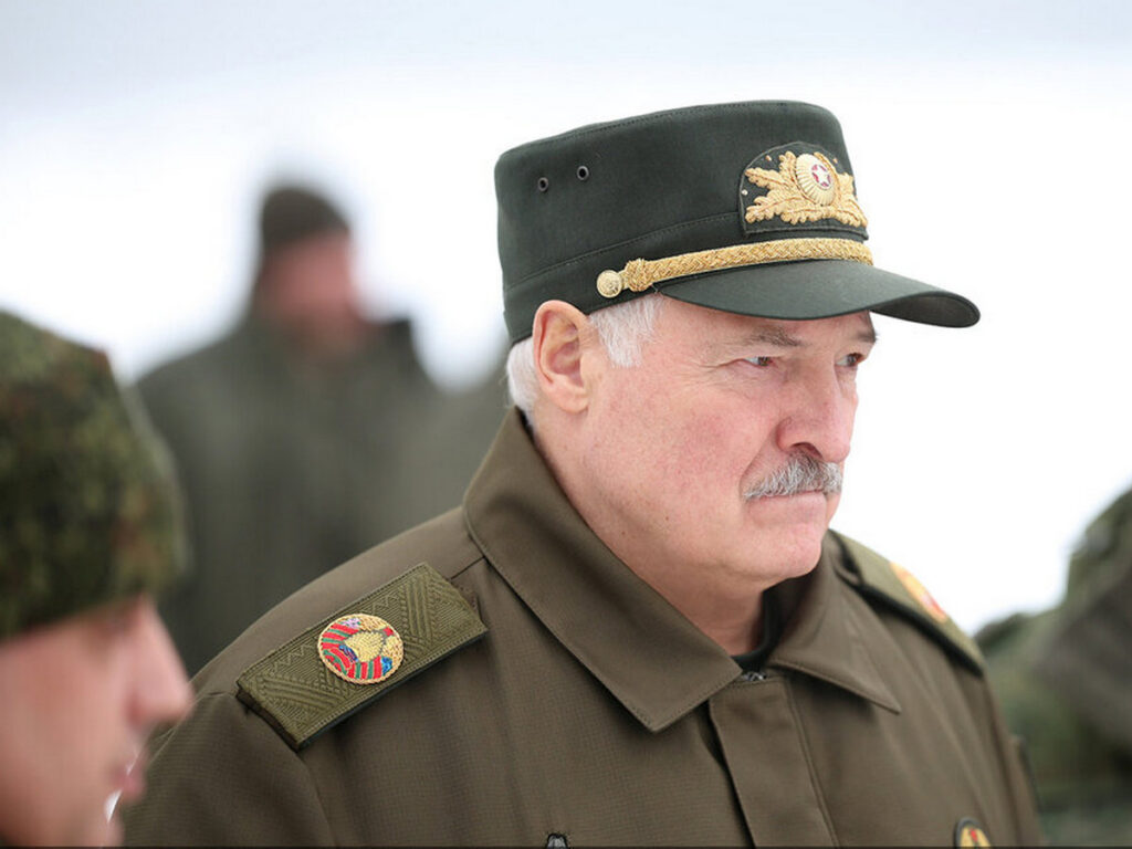 Азарёнок о Батьке-офицере: как крестьянская сущность и пограничная закалка спасли страну