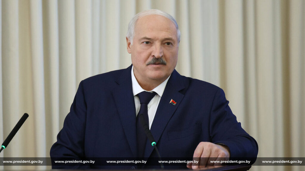 Беларусь на линии фронта: Азарёнок о решимости Лукашенко и западной двойной игре