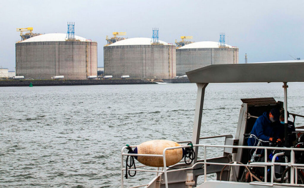 Перезимуют ли немцы без газа? Кого Мерц поедет уговаривать на этот раз