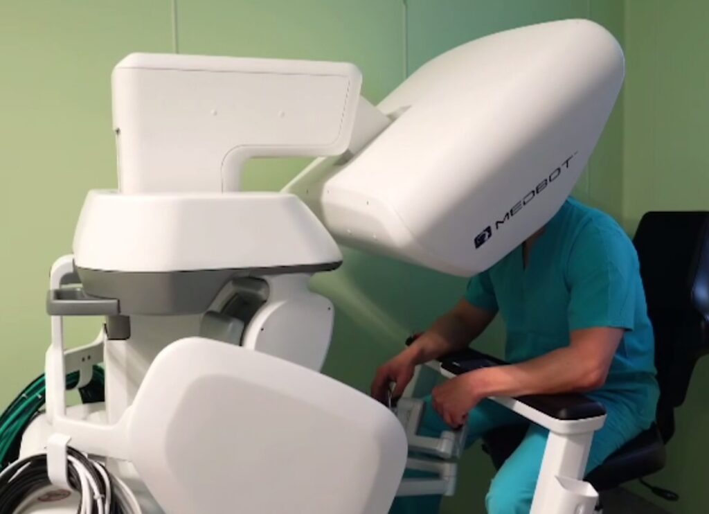 В Минске заработал роботизированный хирургический комплекс мирового уровня