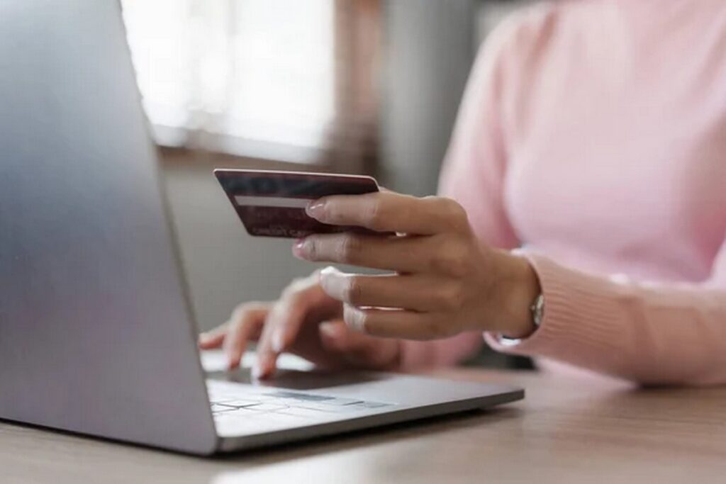 «Обмена и возврата нет». Адвокат рассказала, как наказать онлайн-магазин