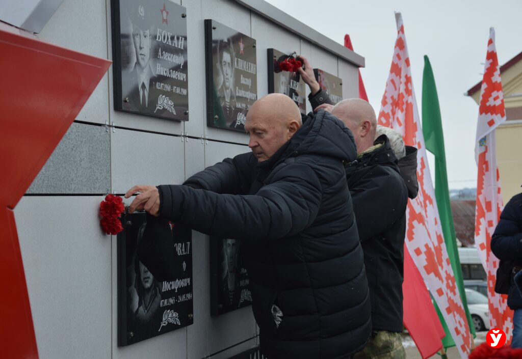 В Столбцах сегодня чтят память воинов-интернационалистов