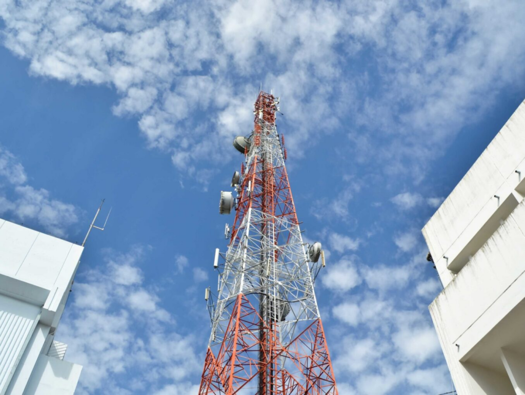 Солигорчанин сообщил о взрыве вышки сотовой связи — его не устроил мобильный интернет