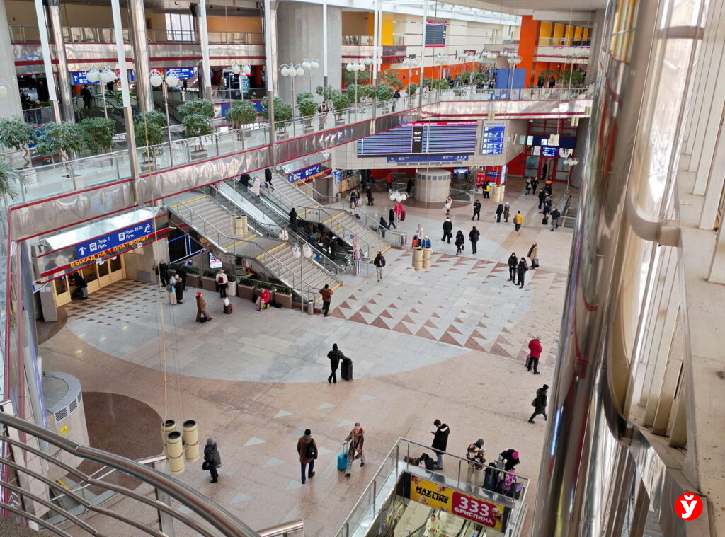 Почему миролюбие без оружия оказалось опасным для общества и государства – пояснил Азарёнок