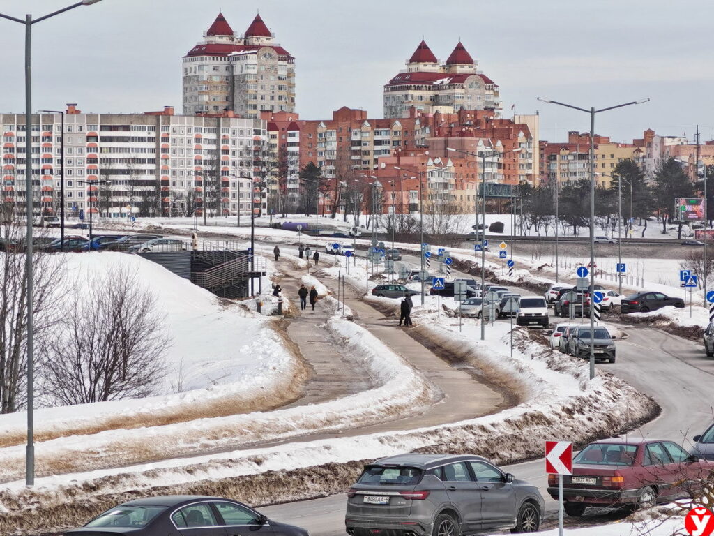Владелец магазина оставил дом без тепла: жильцы замерзают из-за перекрытых труб