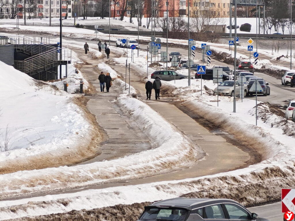 Снег с дождём и температурные качели накроют Беларусь 24 февраля
