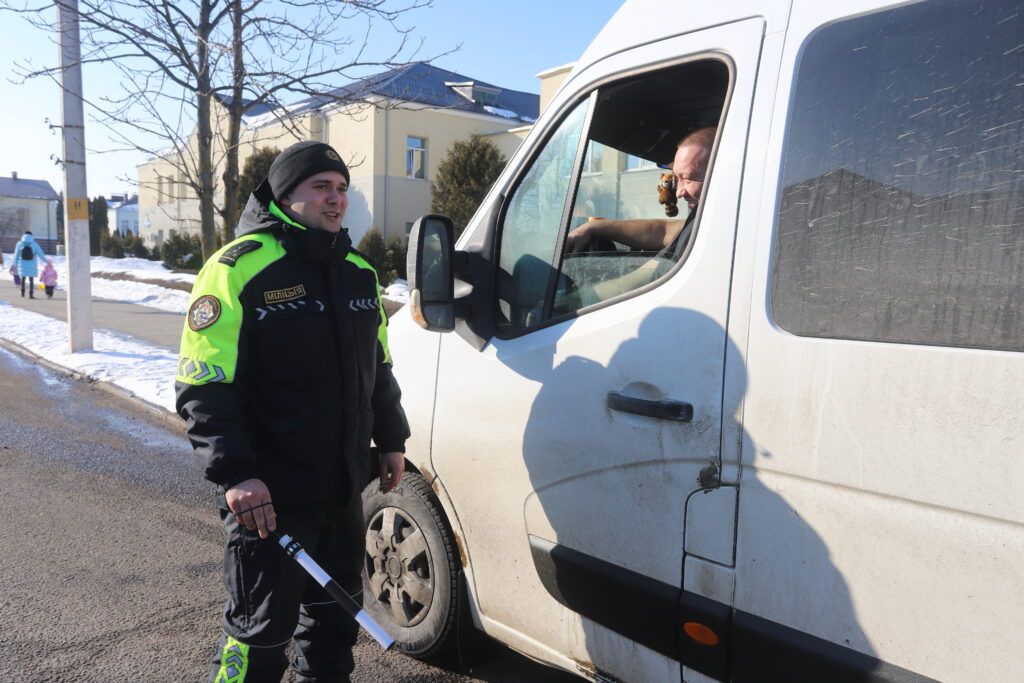 Маршрутки проверяют по полной: что ищут инспекторы на дорогах Смолевичей