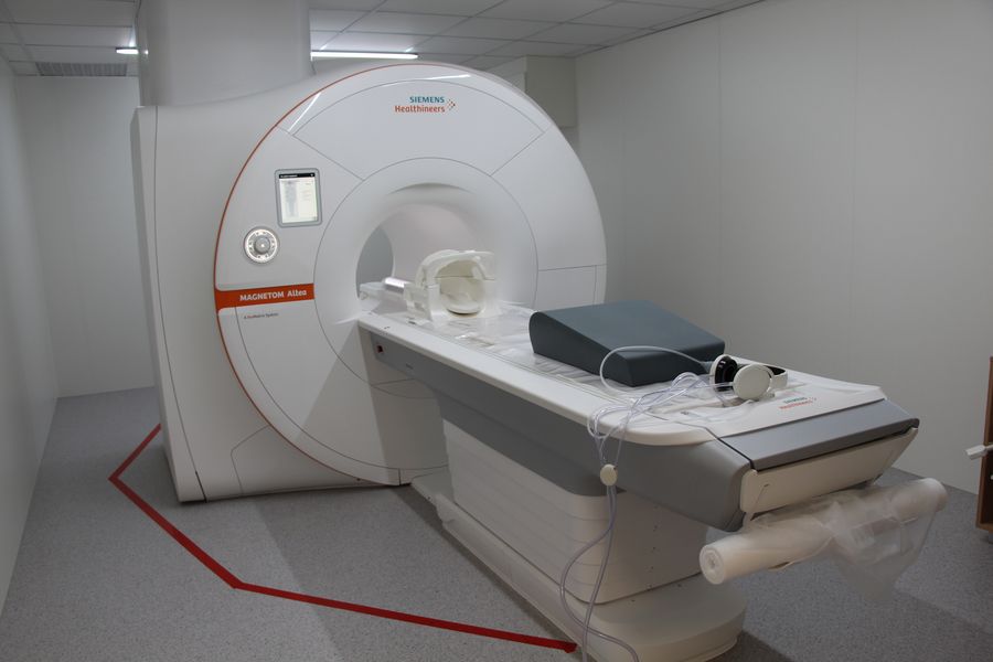 В Беларуси восемь МРТ заработают круглосуточно: очередь на обследования сократят до 30 дней