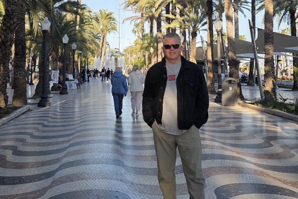 Друзей среди испанцев нет: гид в Барселоне рассказал о ценах, окупасах и иллюзиях эмиграции