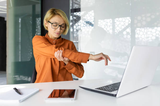 Как сохранить здоровье при сидячей работе — 5 упражнений, которые можно делать в кресле