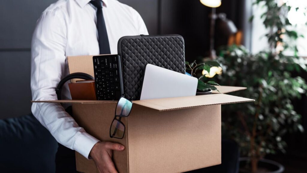 Можно ли досрочно расторгнуть контракт, если нашёл новую работу – разъяснили специалисты