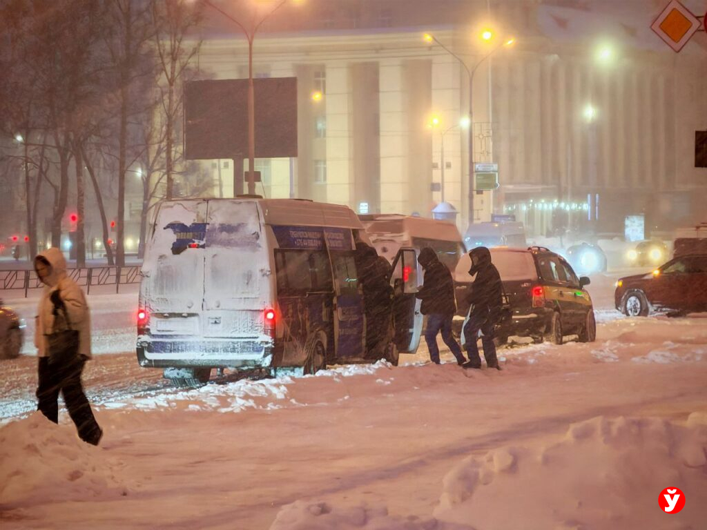 Такси без ценового шока: МАРТ договорилось с диспетчерами не взвинчивать тарифы в непогоду