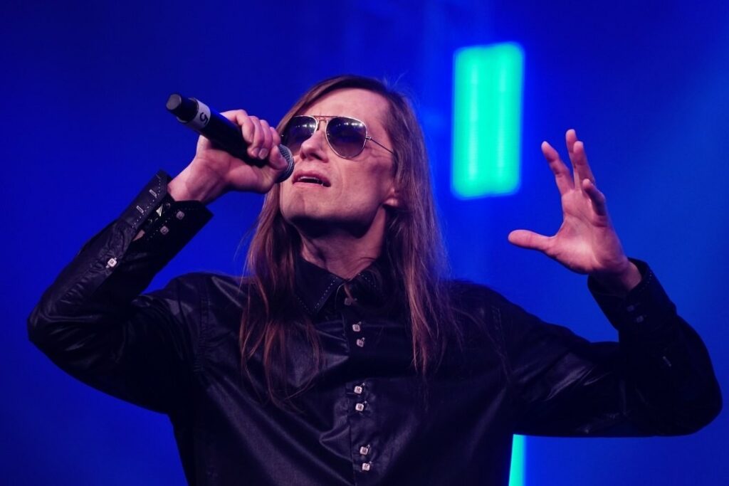 Музыкант из Молодечно искал себя в США и России, а прославился дома