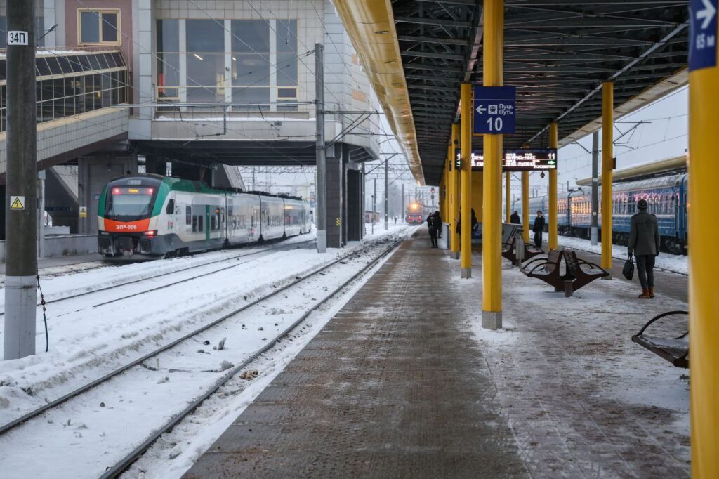 Поезд Москва–Минск задерживается на 2,5 часа – все из-за ДТП на переезде в России