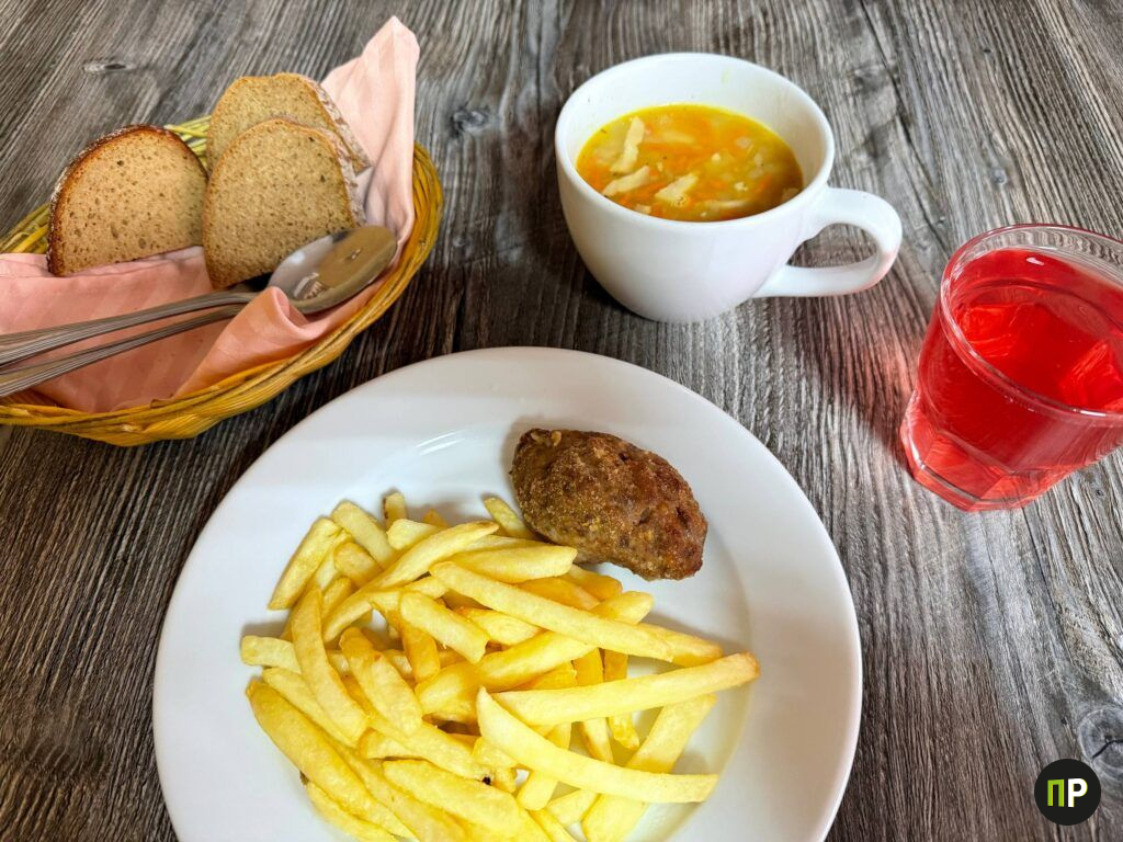 Нашли в Мачулищах место, где сытно пообедать за 5–10 рублей