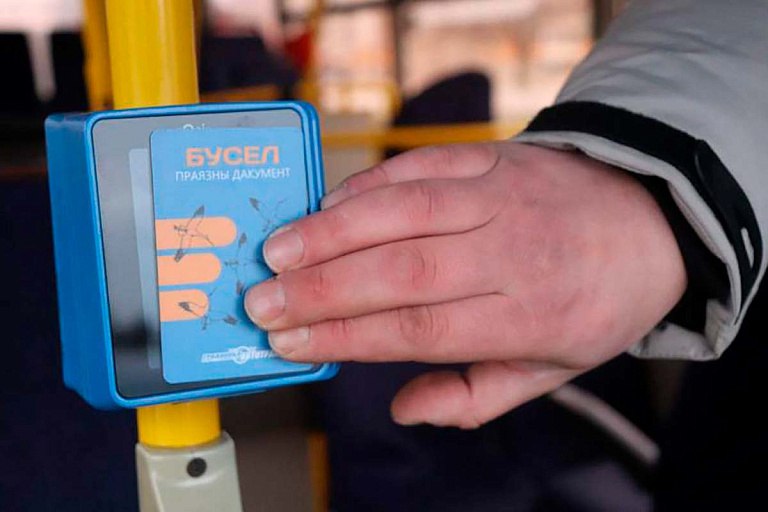 В Гродно заработала новая система оплаты проезда в транспорте — как она работает