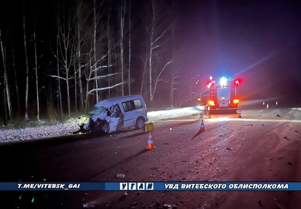 В Лиозненском районе легковушка врезалась во встречный грузовик: погиб 24-летний водитель