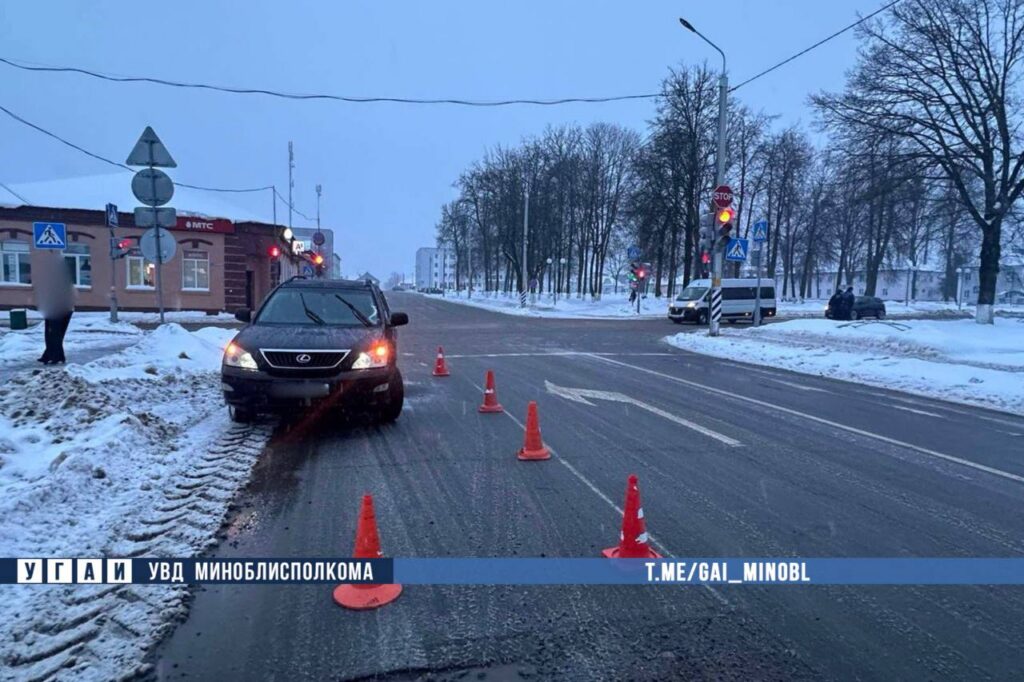 ДТП в Червене: Lexus сбил пешехода на регулируемом переходе