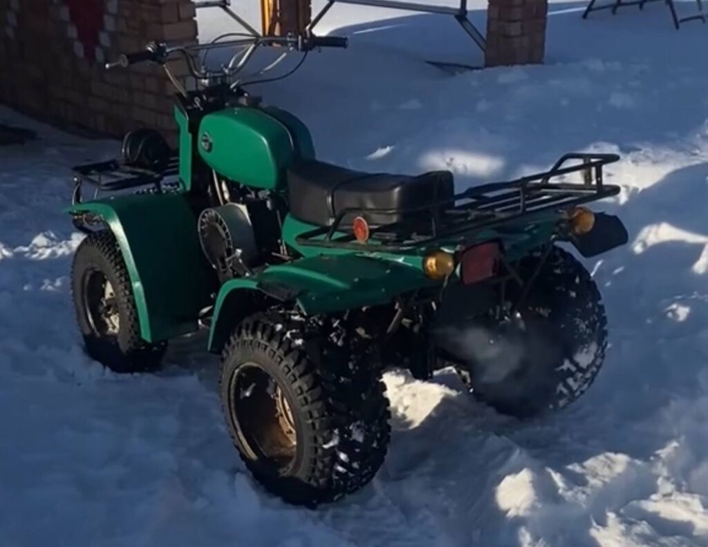 Житель Вилейского района прокатился на редком квадроцикле времён СССР