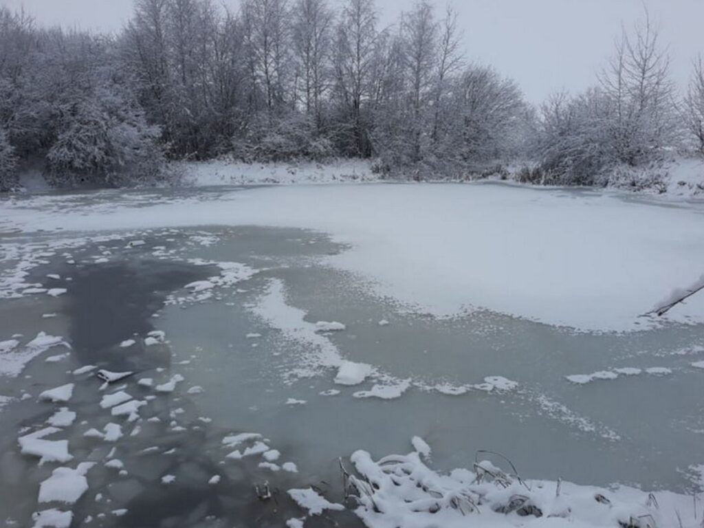 На водохранилищах и озерах страны держится лед толщиной до 47 см