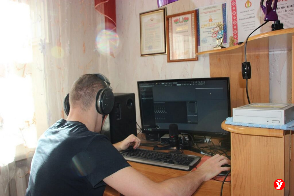 Свой среди звезд. Как музыкант с ДЦП из Борисова спел с «Эпидемией» и попал в мировой чарт