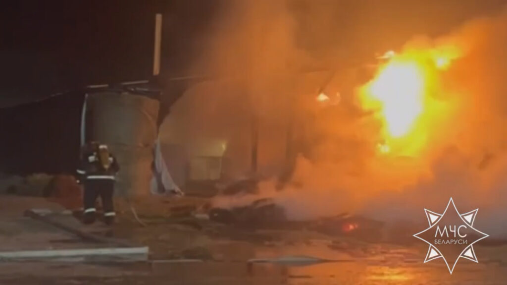 Пожар на молочной ферме в Солигорском районе: спасены 54 телёнка