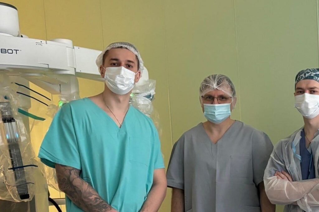 В Беларуси впервые провели операцию на печени с помощью робота – пациентка готовится к выписке