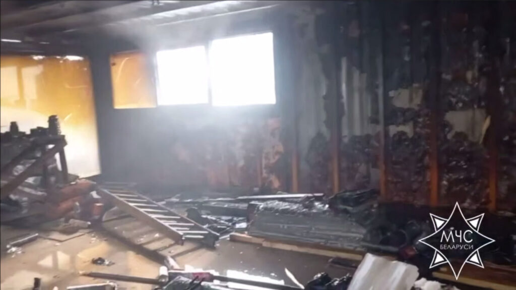 В Борисове вспыхнула газовоздушная смесь в металлическом контейнере: четверо пострадавших