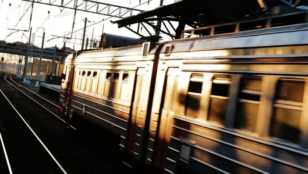 Поезд Минск — Брест задерживается в пути на час