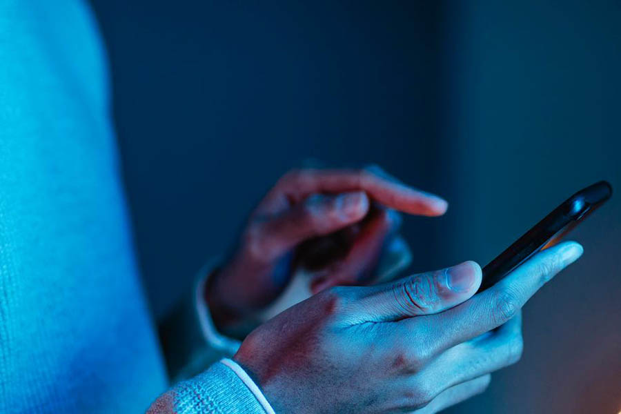 В Минске сосед пожаловался на шум квартире и помог спасти пенсионерку – ее нашли на полу